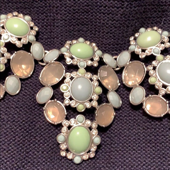 Lia Sophia necklace - Picture 2 of 3